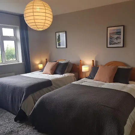 Holiday home Cois Farraige *