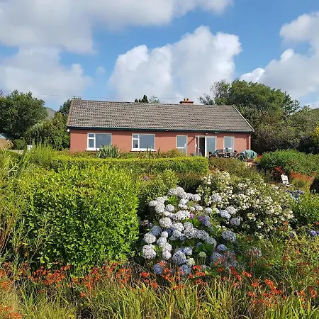 Holiday home Cois Farraige *